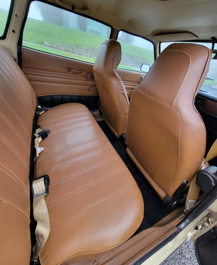 Subaru-dl-wagon-4x4-1979-brown-17