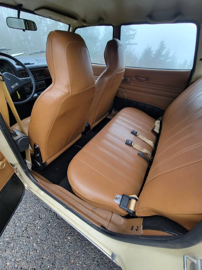 Subaru-dl-wagon-4x4-1979-brown-19