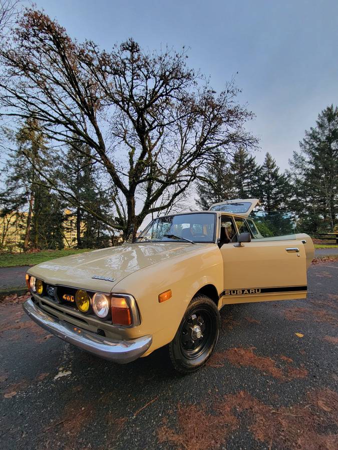 Subaru-dl-wagon-4x4-1979-brown-3