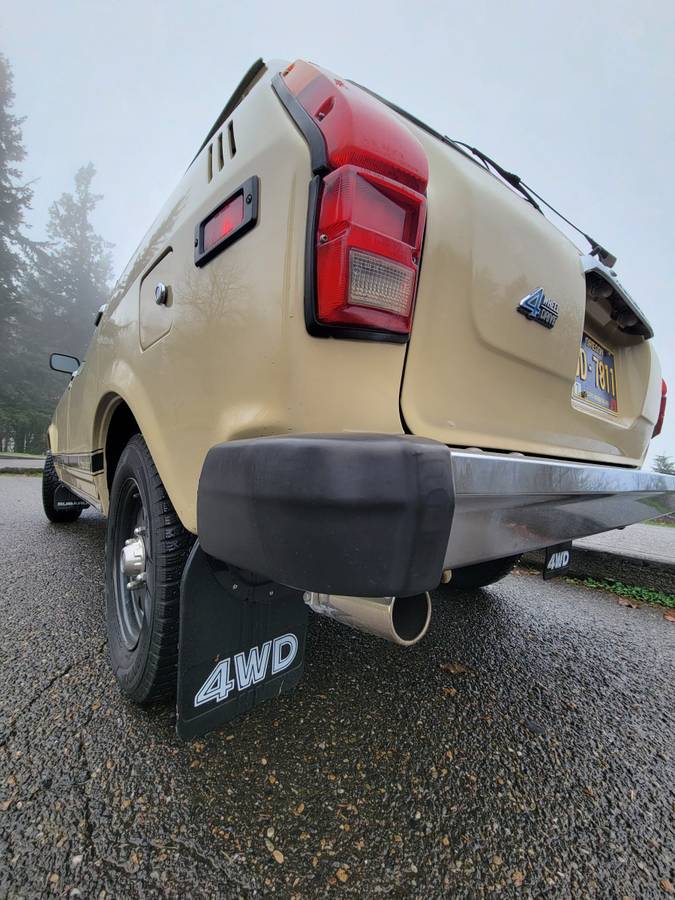 Subaru-dl-wagon-4x4-1979-brown-7