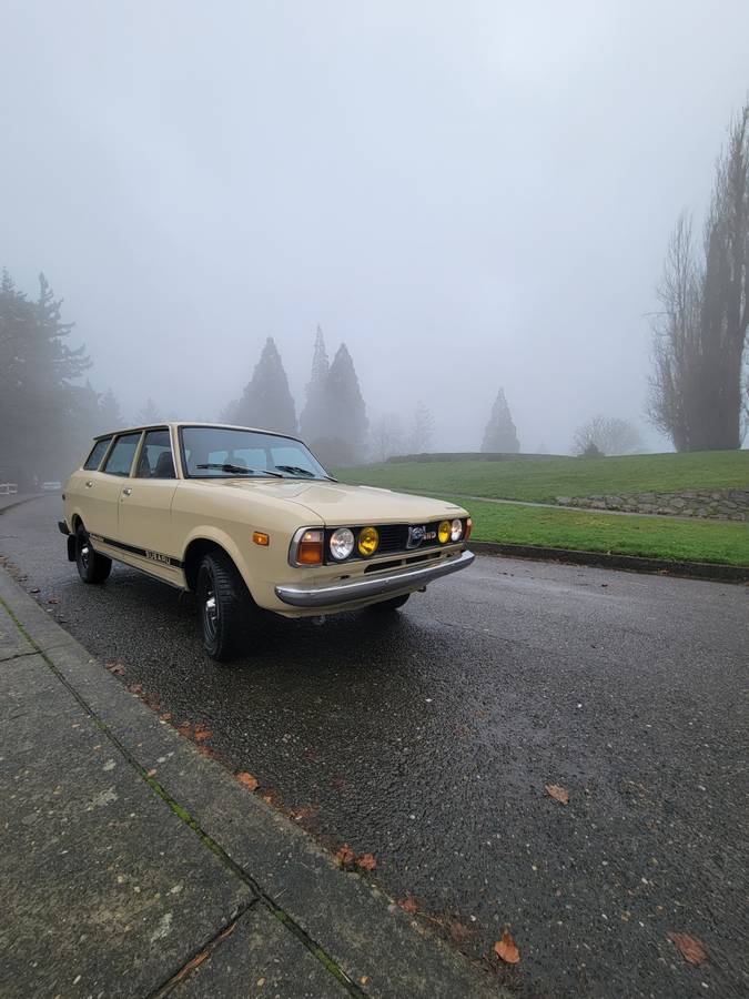 Subaru-dl-wagon-4x4-1979-brown