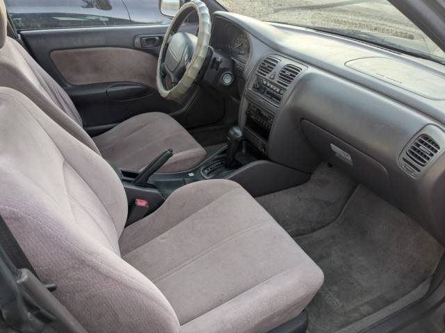 Subaru-legacy-wagon-1995-12