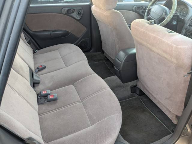 Subaru-legacy-wagon-1995-14