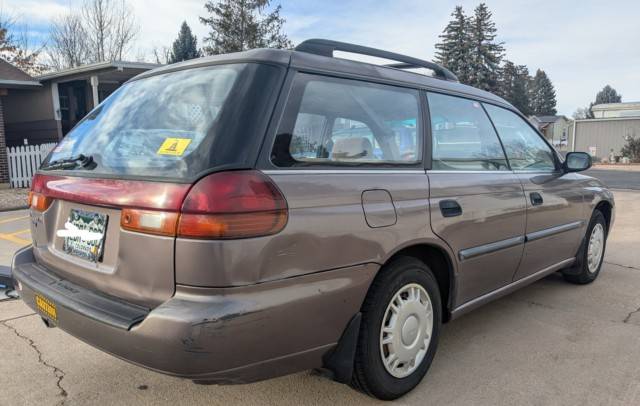 Subaru-legacy-wagon-1995-7
