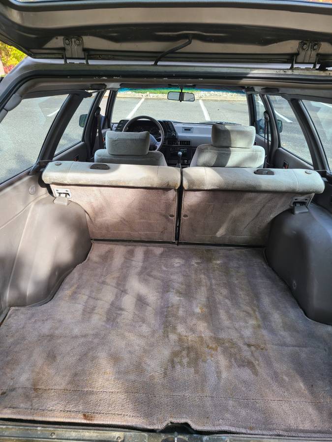 Subaru-loyale-wagon-1989-4