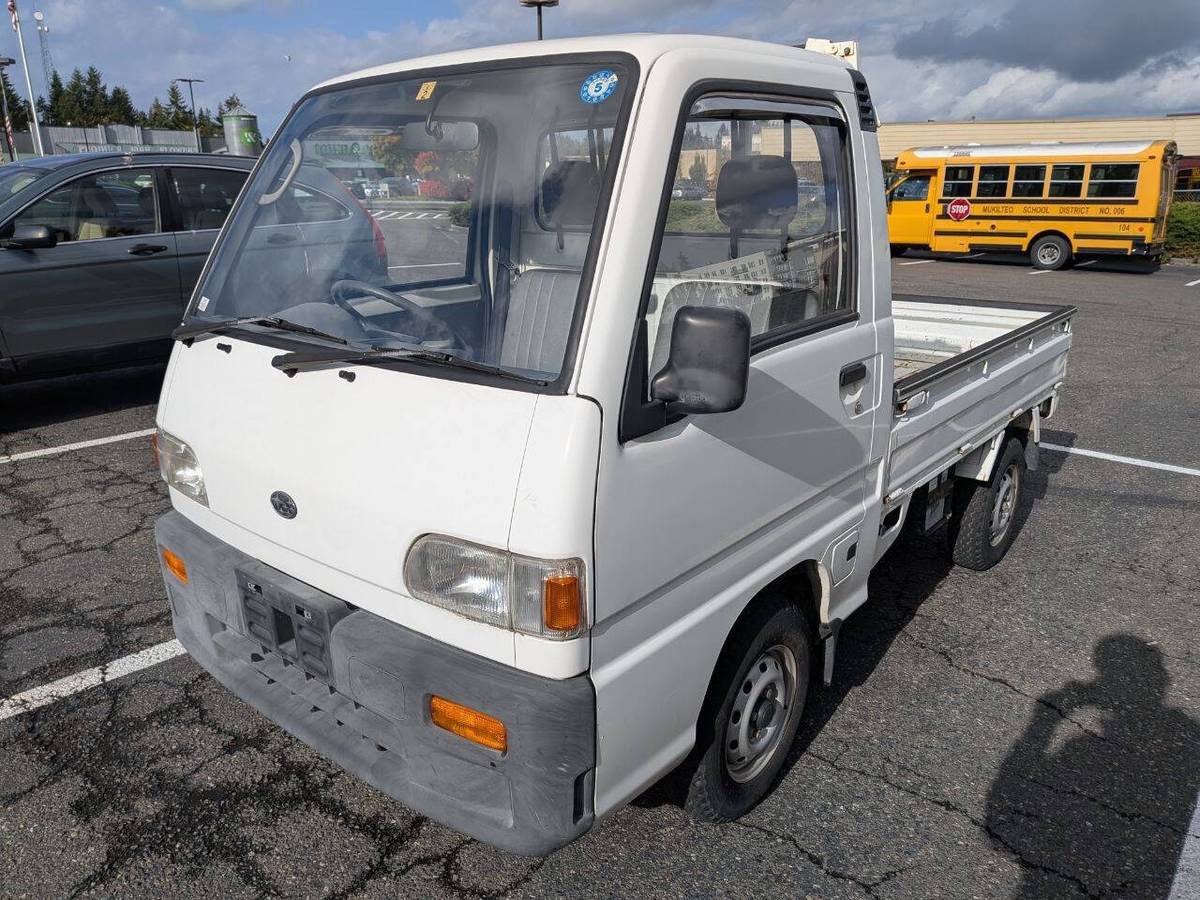 Subaru-sambar-1991-white-3