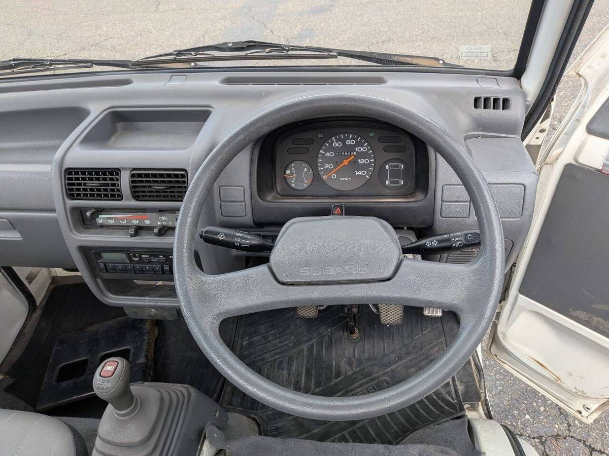 Subaru-sambar-1991-white-6