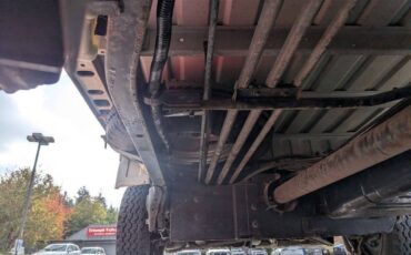 Subaru-sambar-1992-white-4