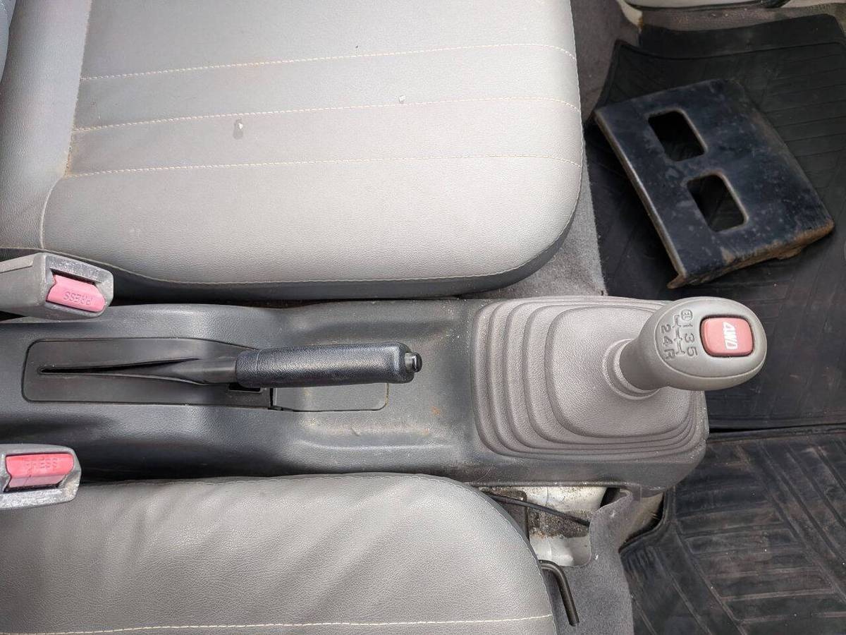 Subaru-sambar-1992-white-6