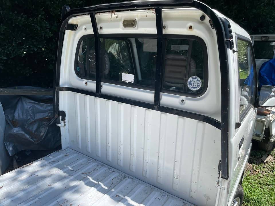 Subaru-sambar-1993-white-1