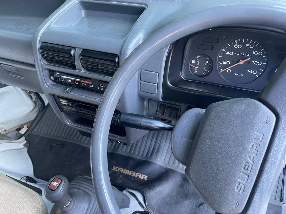 Subaru-sambar-1993-white-13