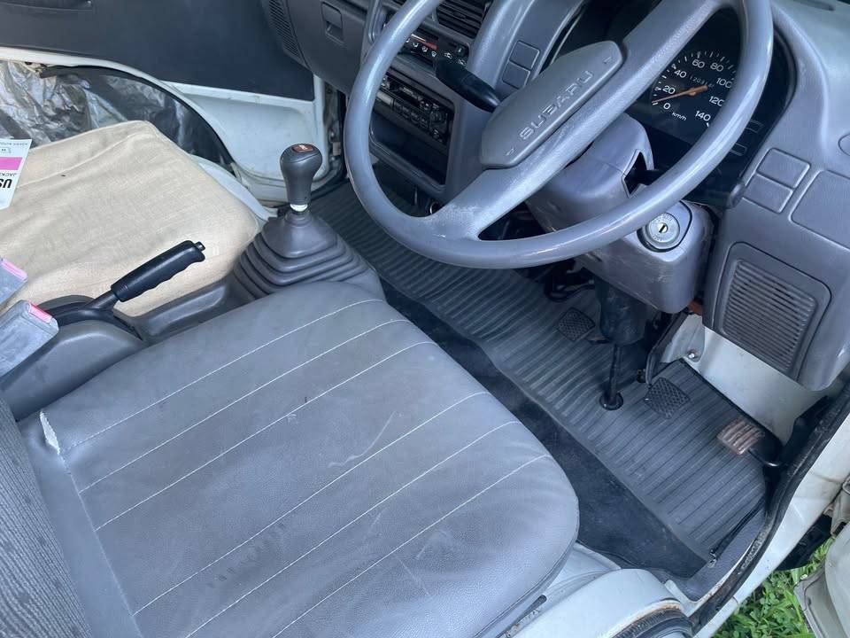 Subaru-sambar-1993-white-14