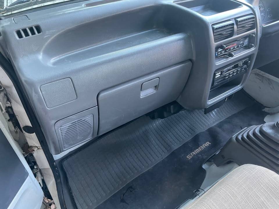 Subaru-sambar-1993-white-15