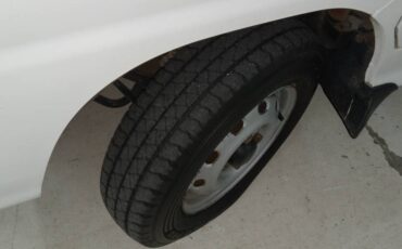 Subaru-sambar-1993-white-5