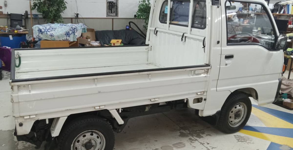 Subaru-sambar-1993-white-8