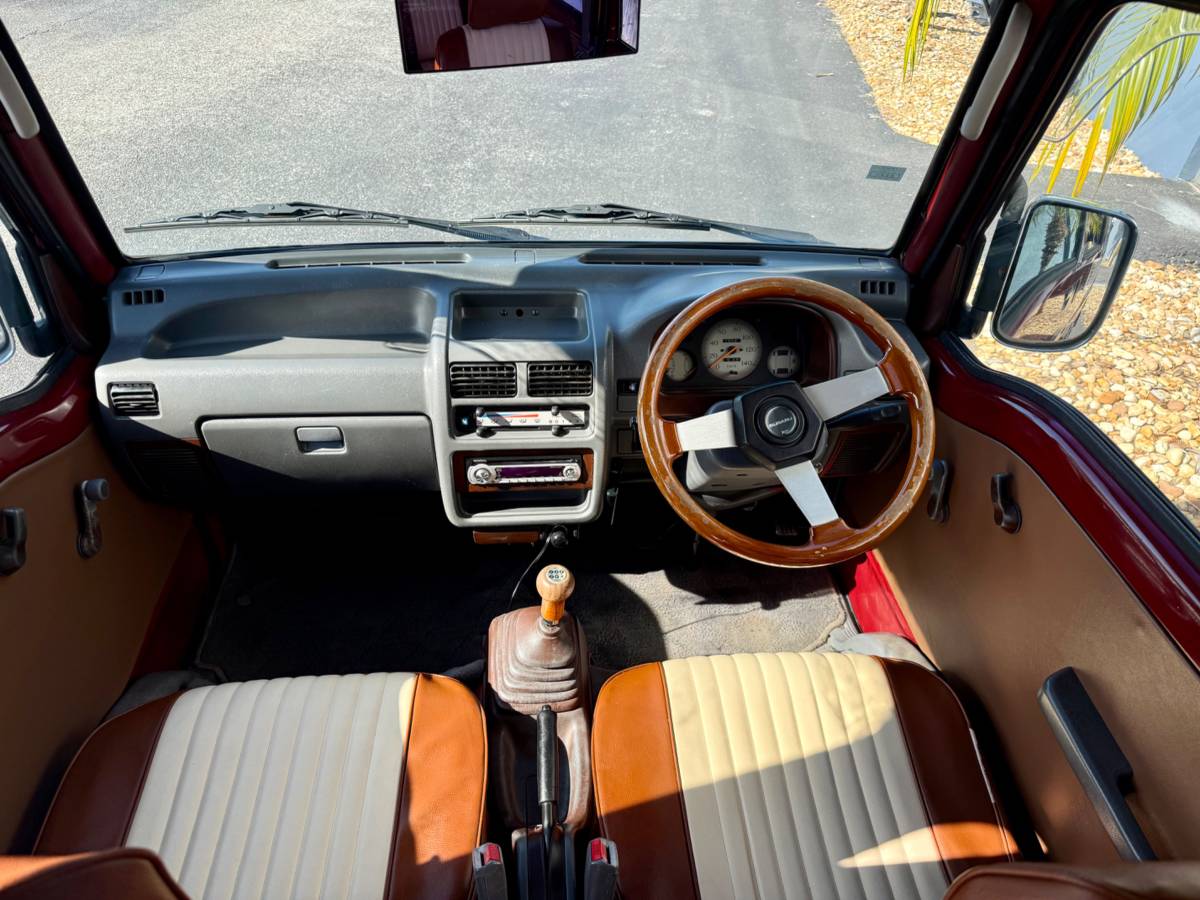 Subaru-sambar-1995-red-11