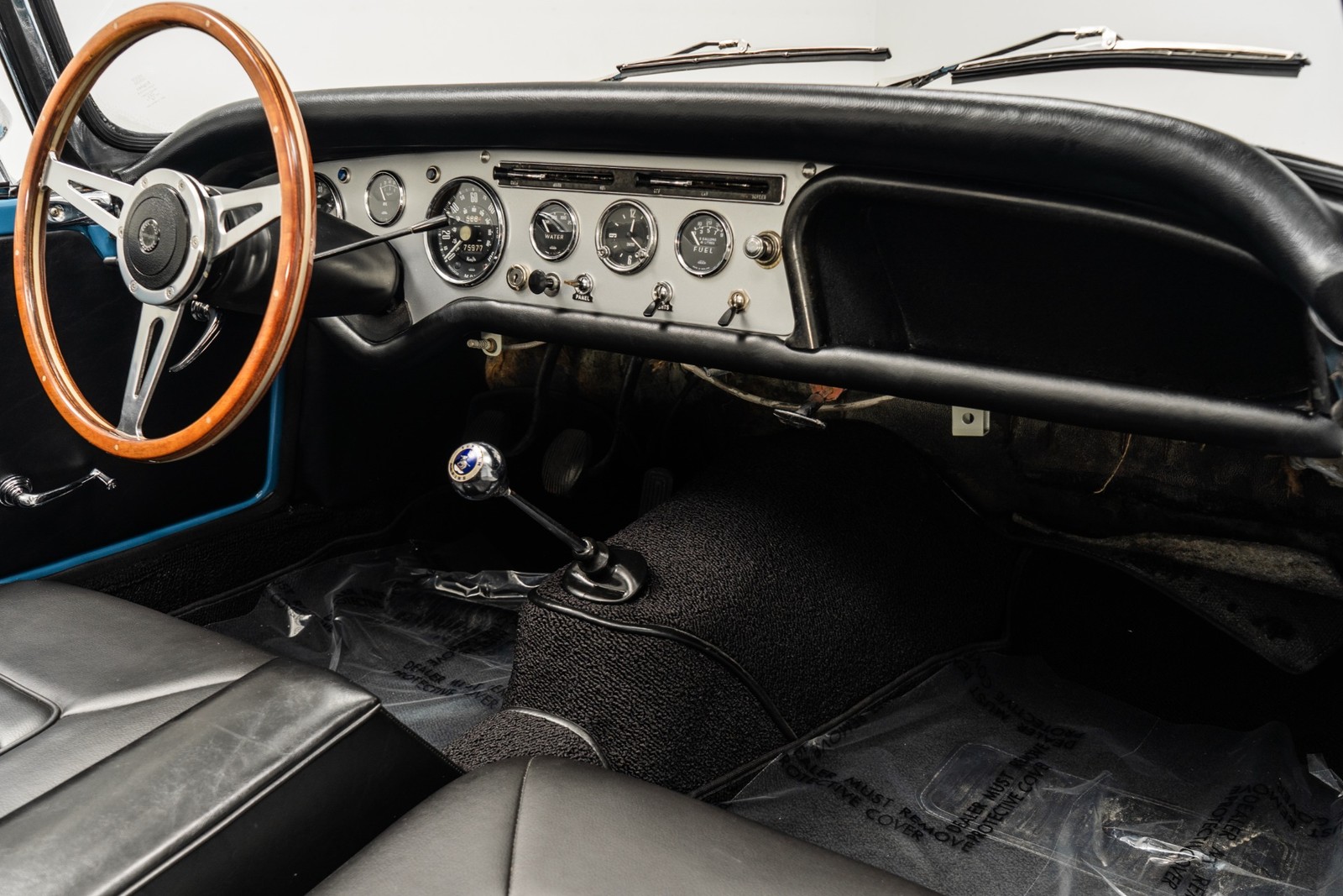 Sunbeam-1961-Coupe-13