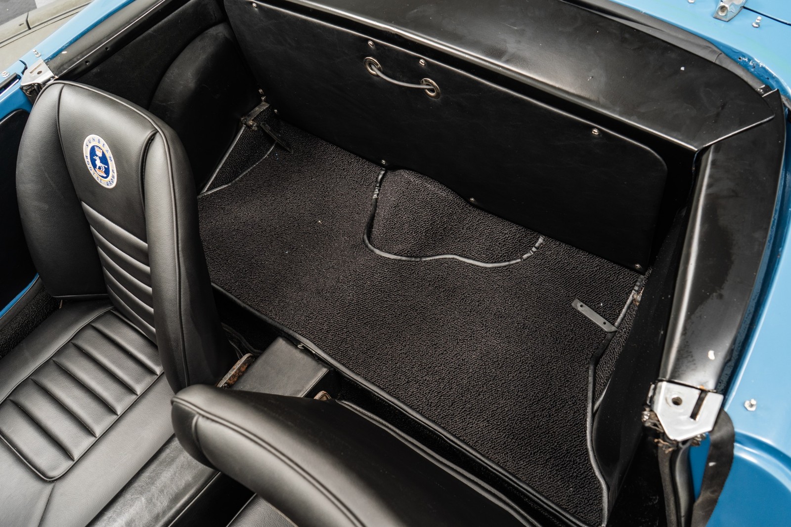 Sunbeam-1961-Coupe-15