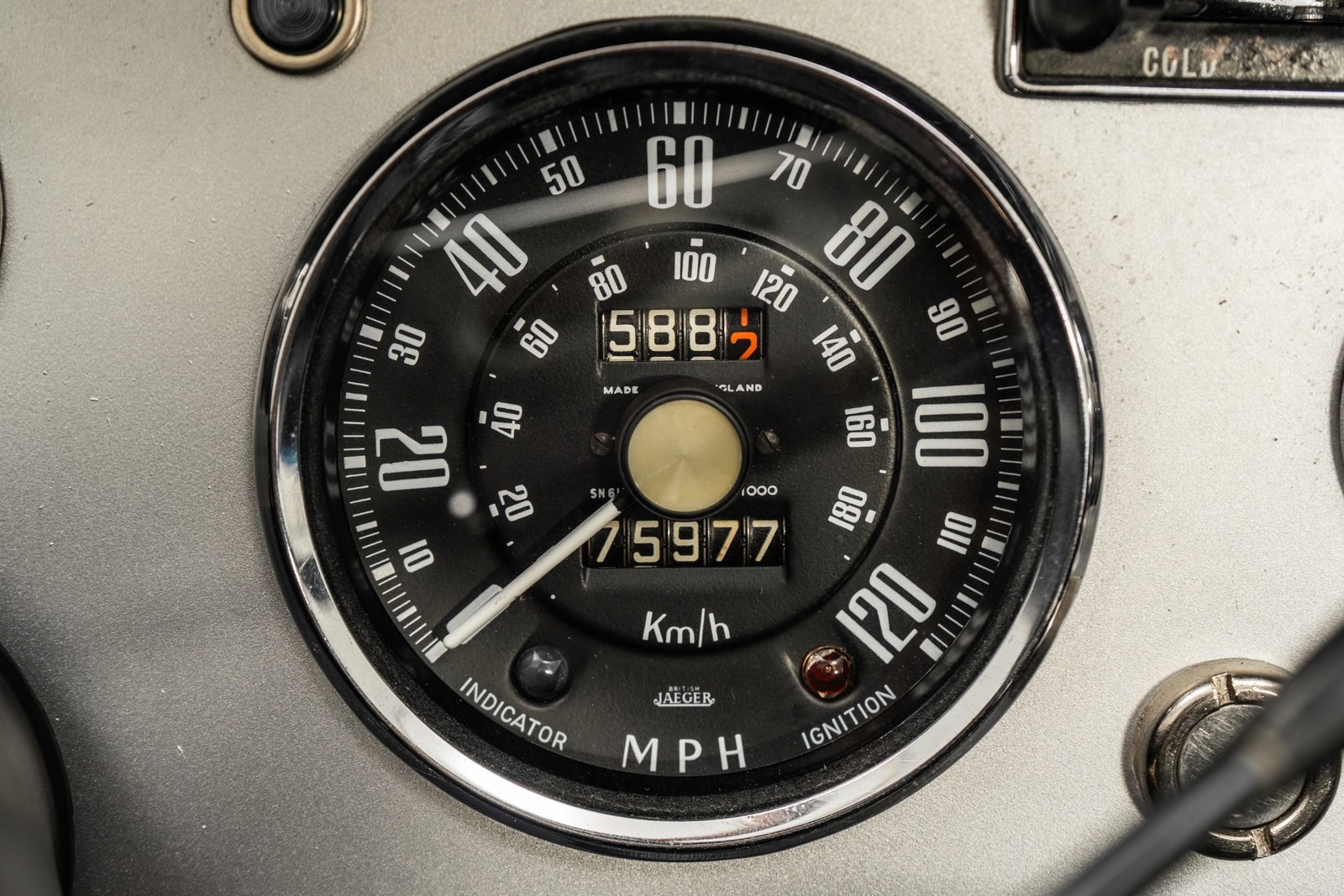 Sunbeam-1961-Coupe-21