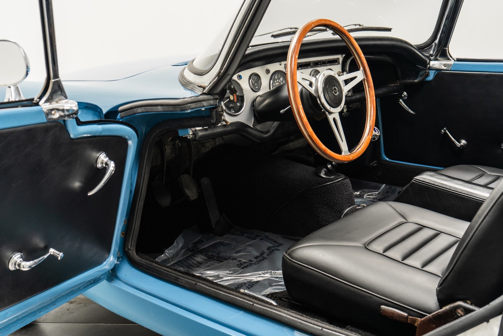 Sunbeam-1961-Coupe-22