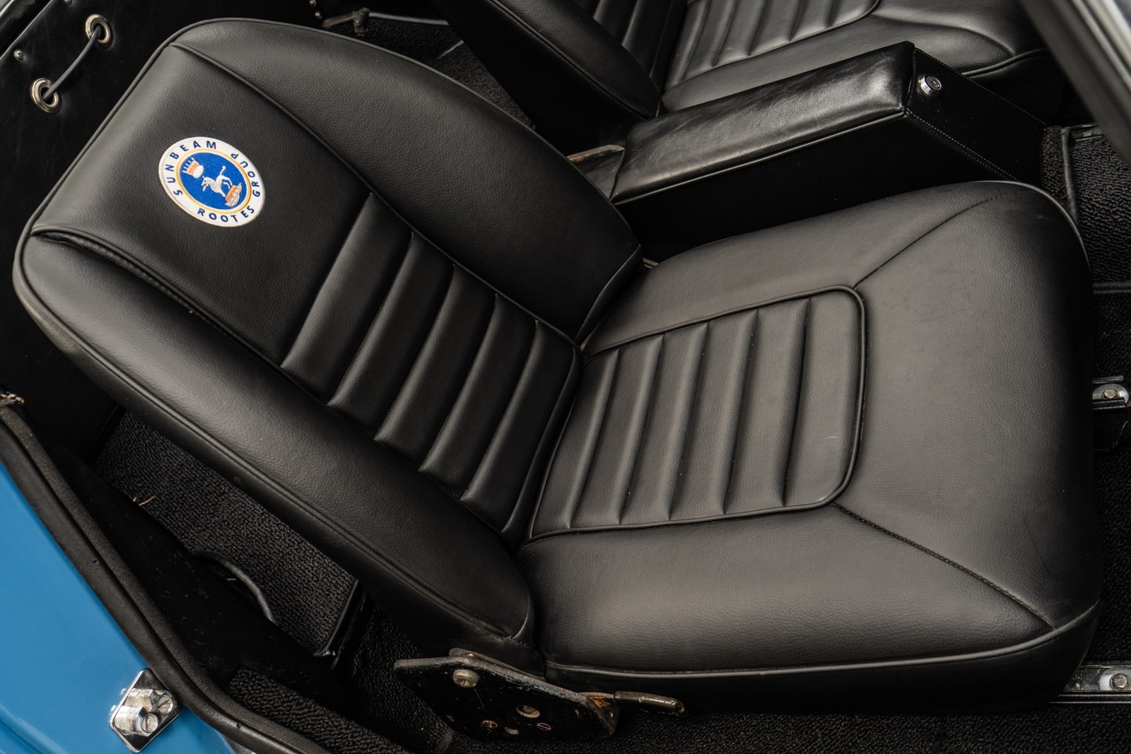 Sunbeam-1961-Coupe-24