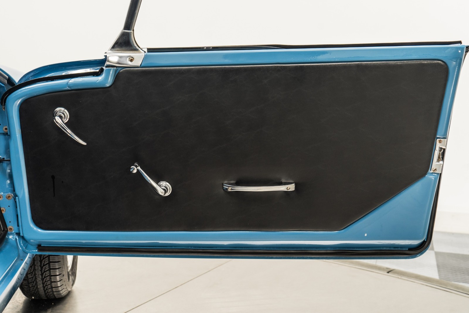 Sunbeam-1961-Coupe-39