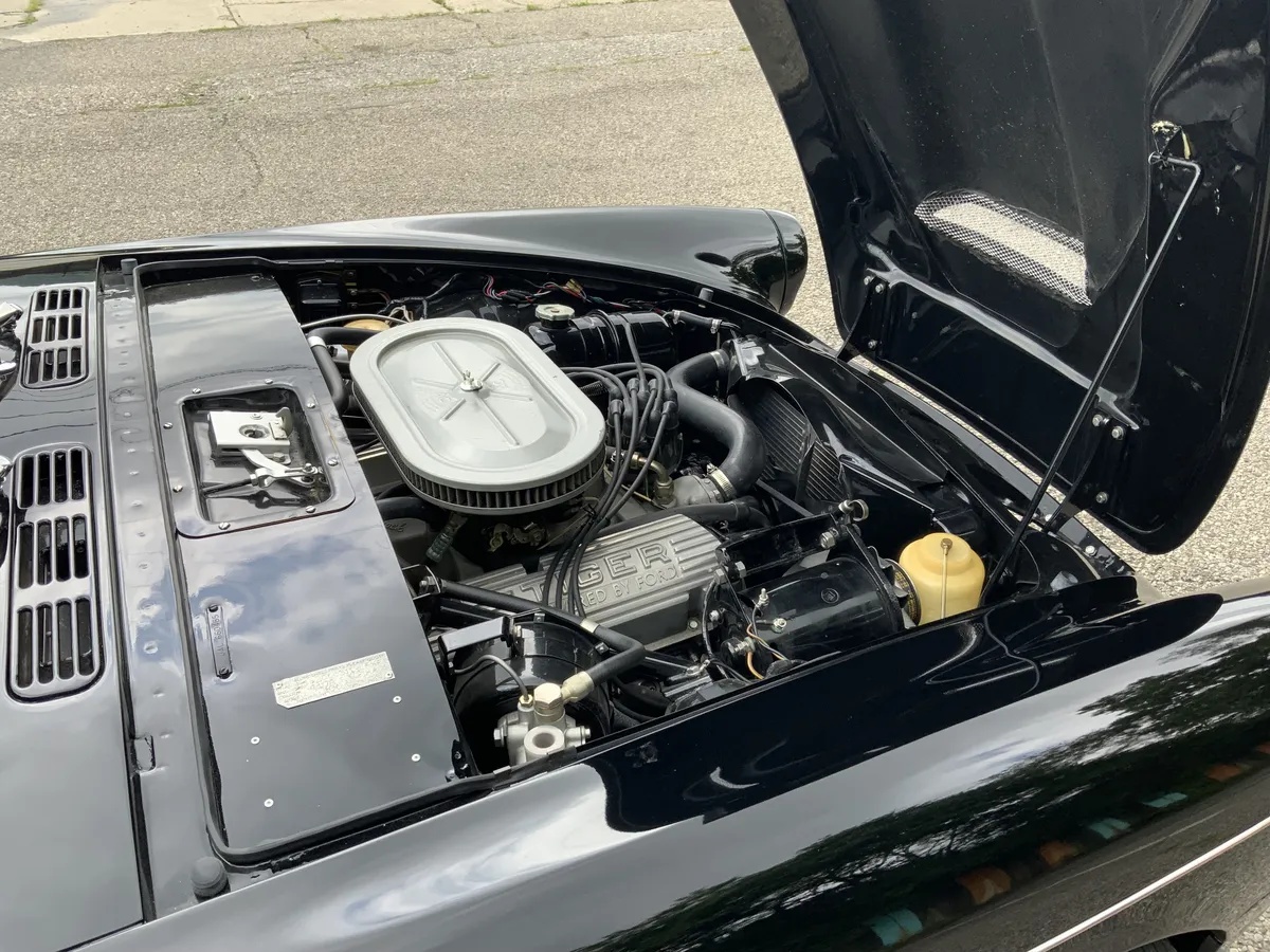 Sunbeam-Tiger-1966-Black-Tan-10