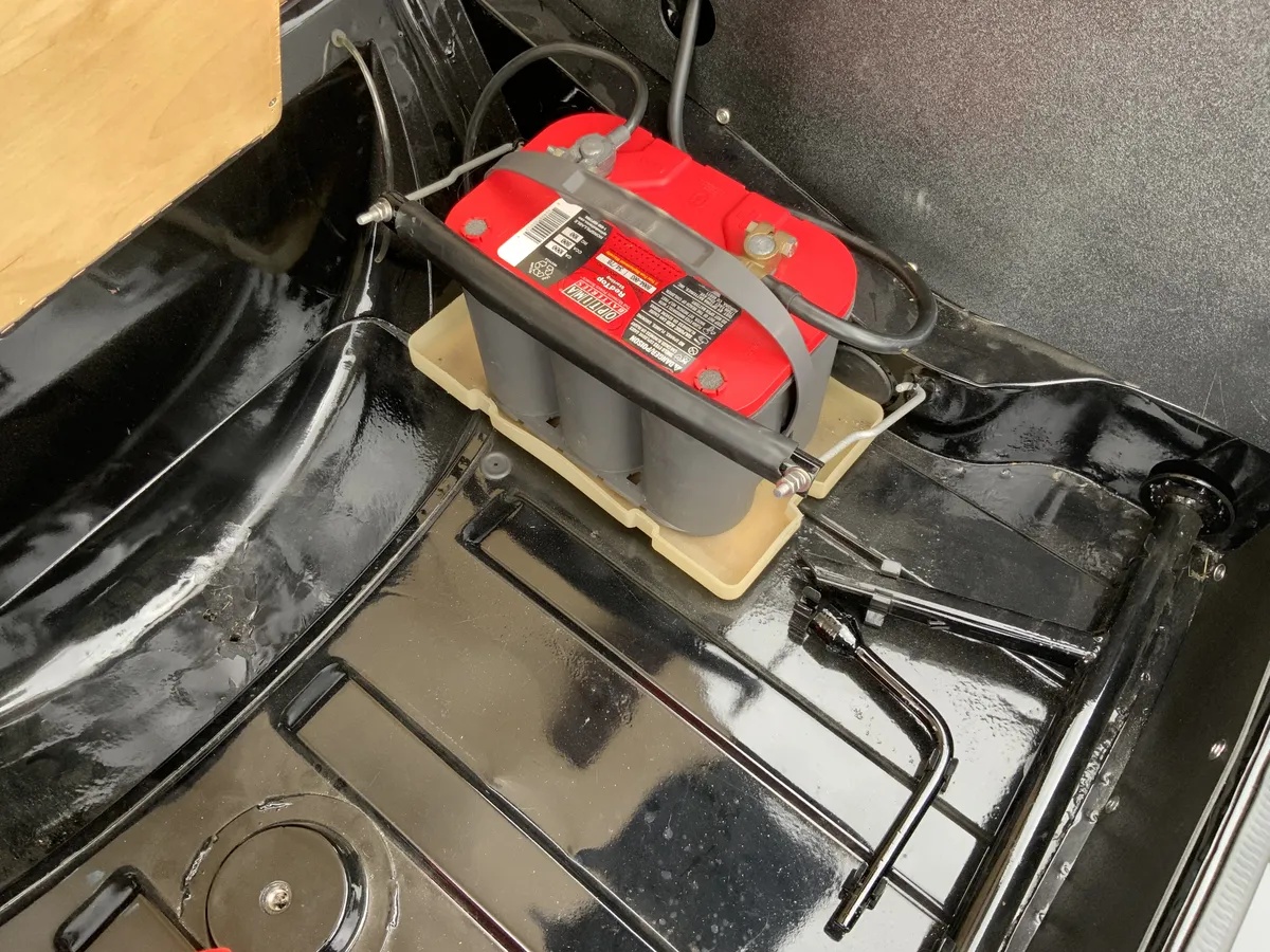 Sunbeam-Tiger-1966-Black-Tan-2