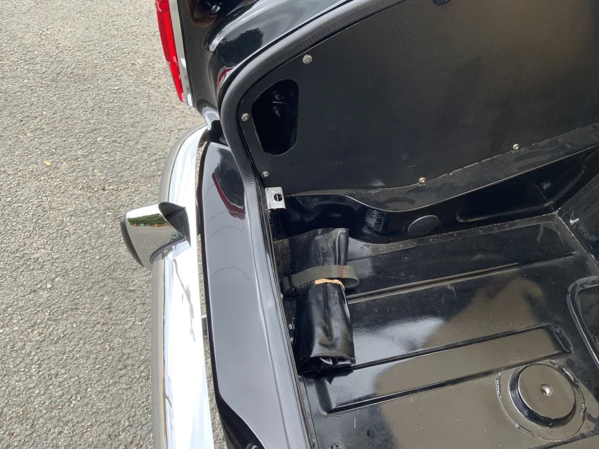 Sunbeam-Tiger-1966-Black-Tan-3