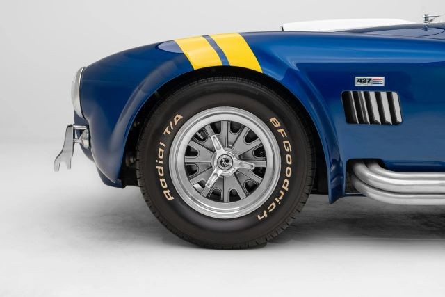 Superformance-1965-Convertible-15