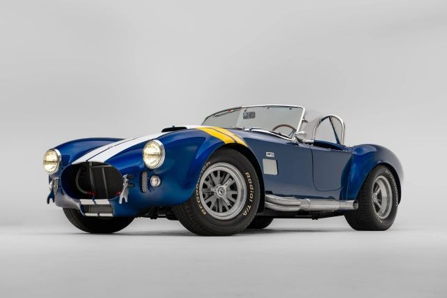 Superformance-1965-Convertible-6
