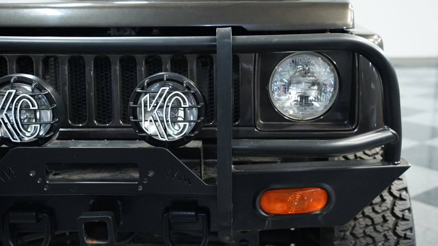 Suzuki-Jimny-1982-SUV-18