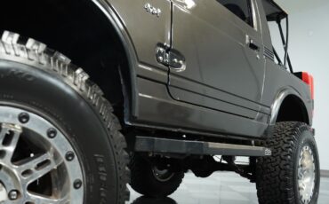 Suzuki-Jimny-1982-SUV-20