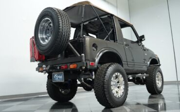 Suzuki-Jimny-1982-SUV-23