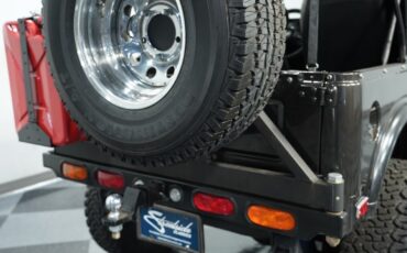 Suzuki-Jimny-1982-SUV-24