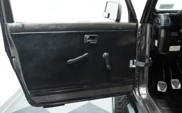 Suzuki-Jimny-1982-SUV-32