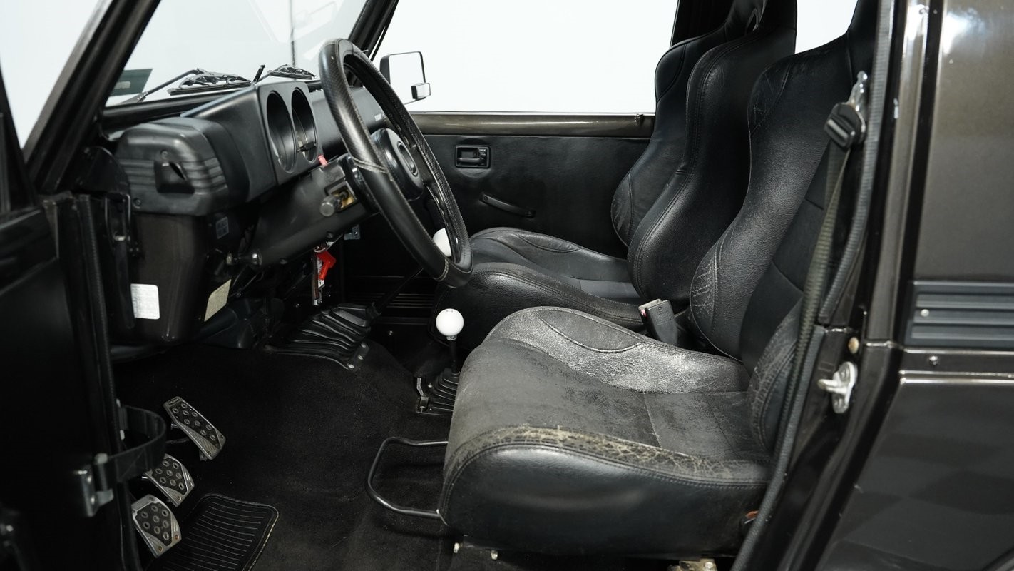 Suzuki-Jimny-1982-SUV-33