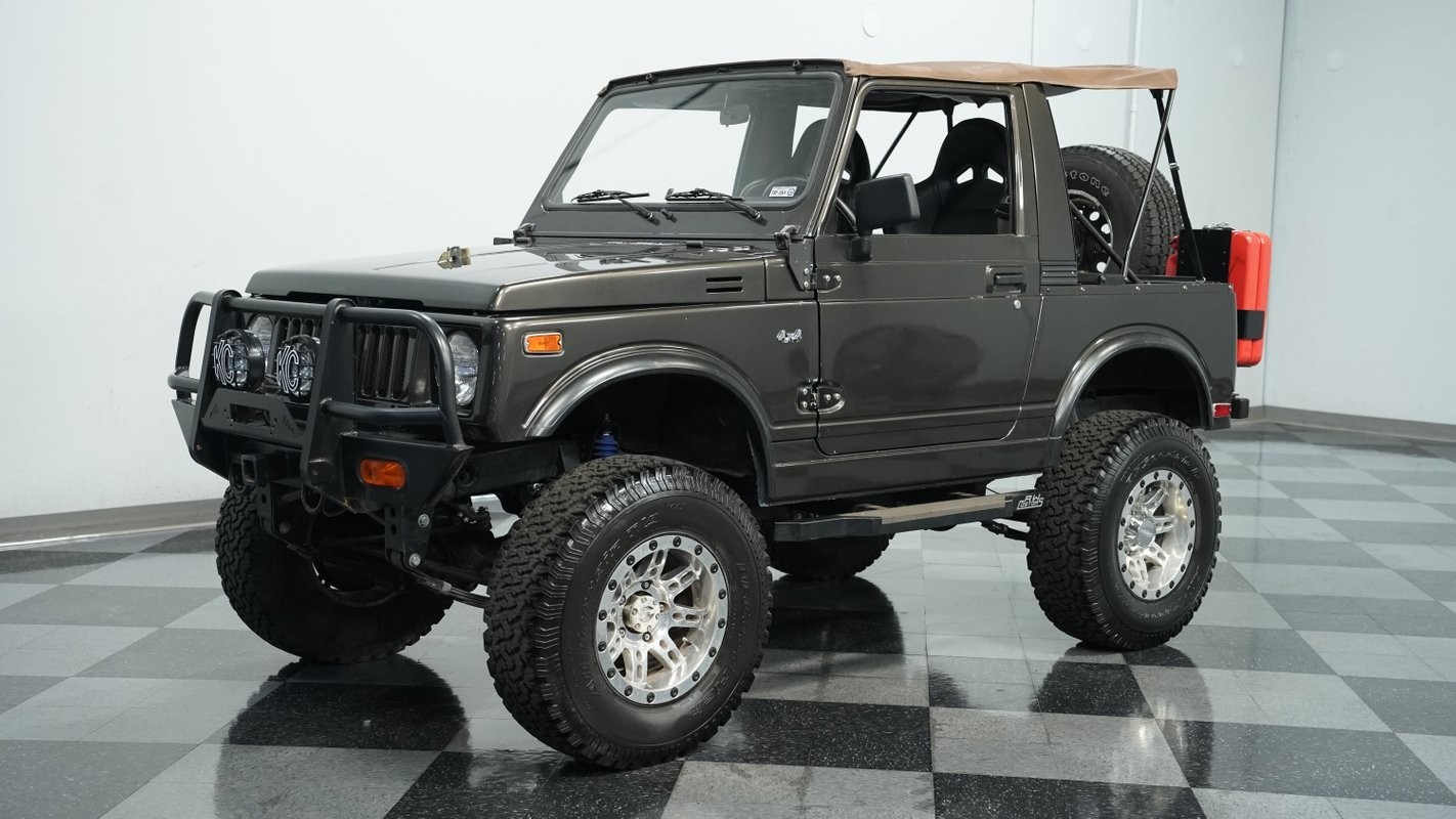 Suzuki-Jimny-1982-SUV-6