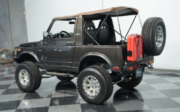 Suzuki-Jimny-1982-SUV-7