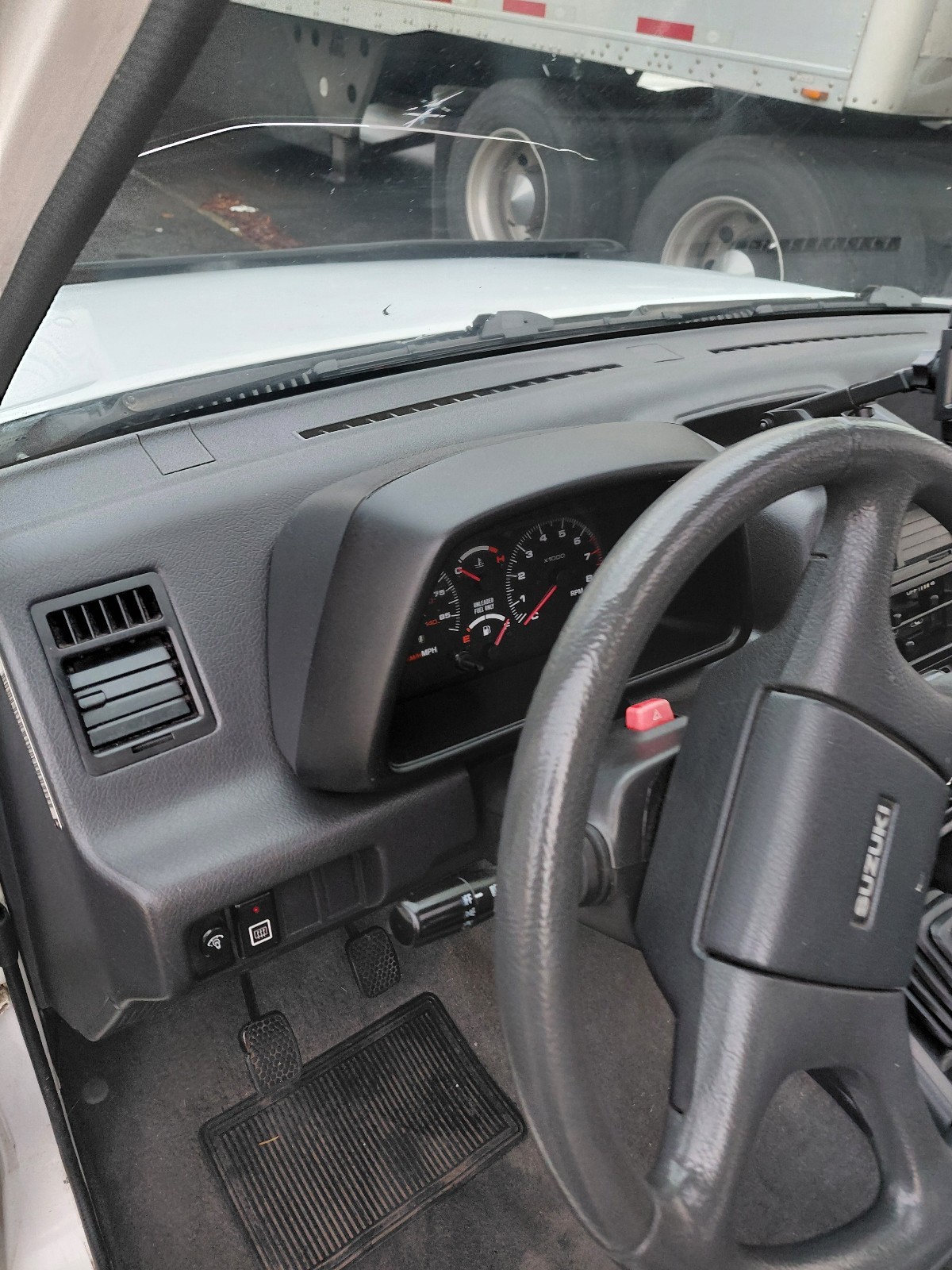 Suzuki-Sidekick-1990-Convertible-6