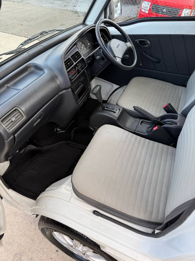 Suzuki-carry-1996-white-1