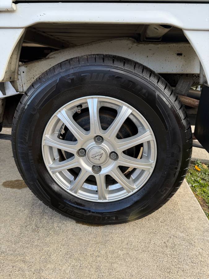 Suzuki-carry-1996-white-10