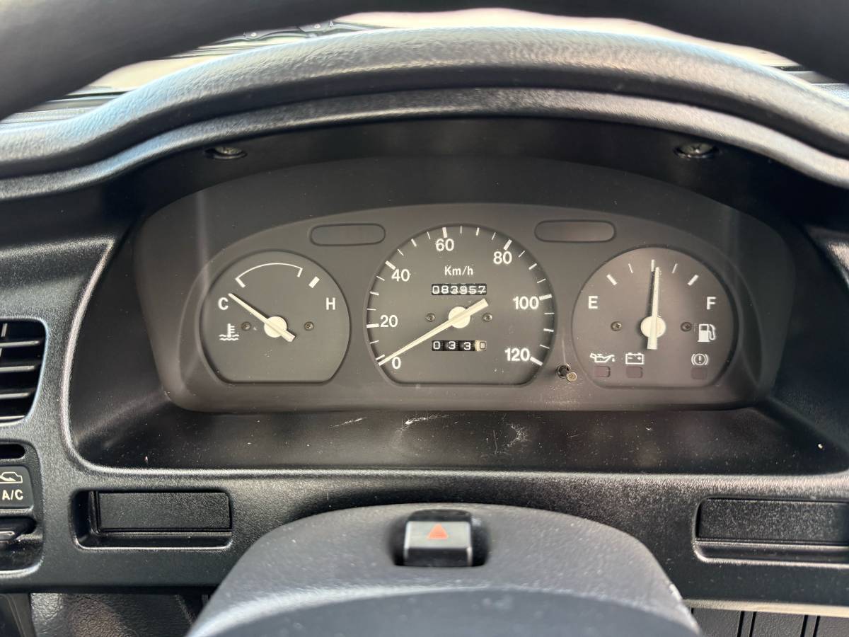 Suzuki-carry-1996-white-23