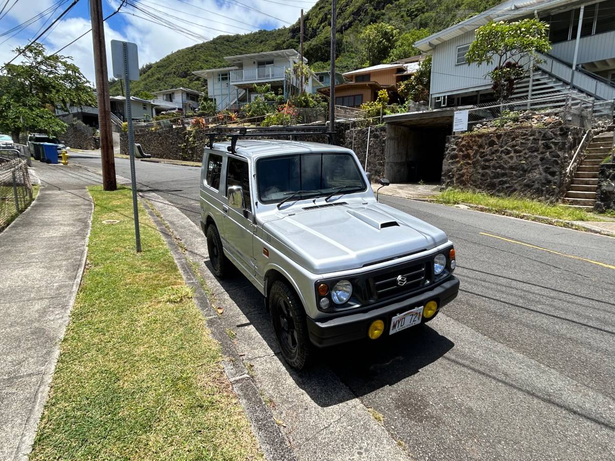 Suzuki-jimny-1995-silver-1