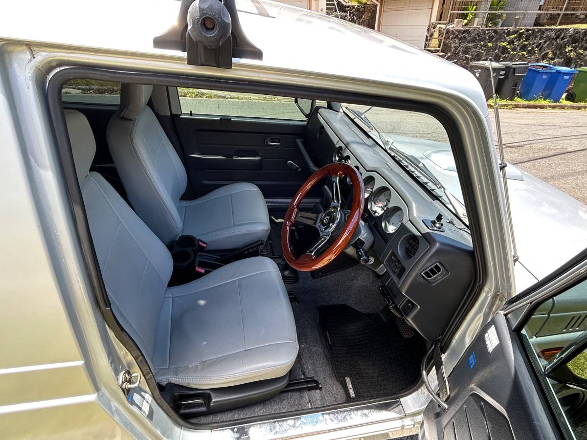 Suzuki-jimny-1995-silver-2