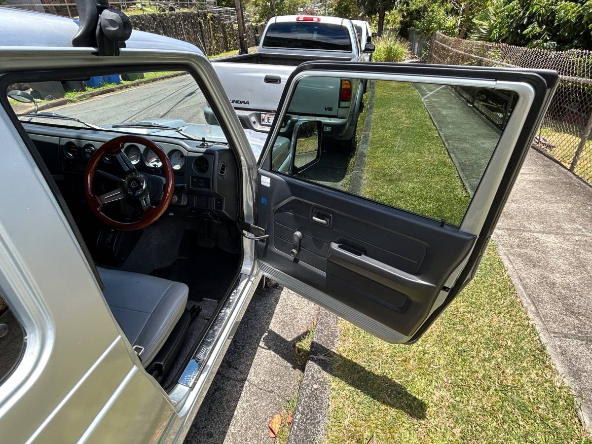 Suzuki-jimny-1995-silver-3