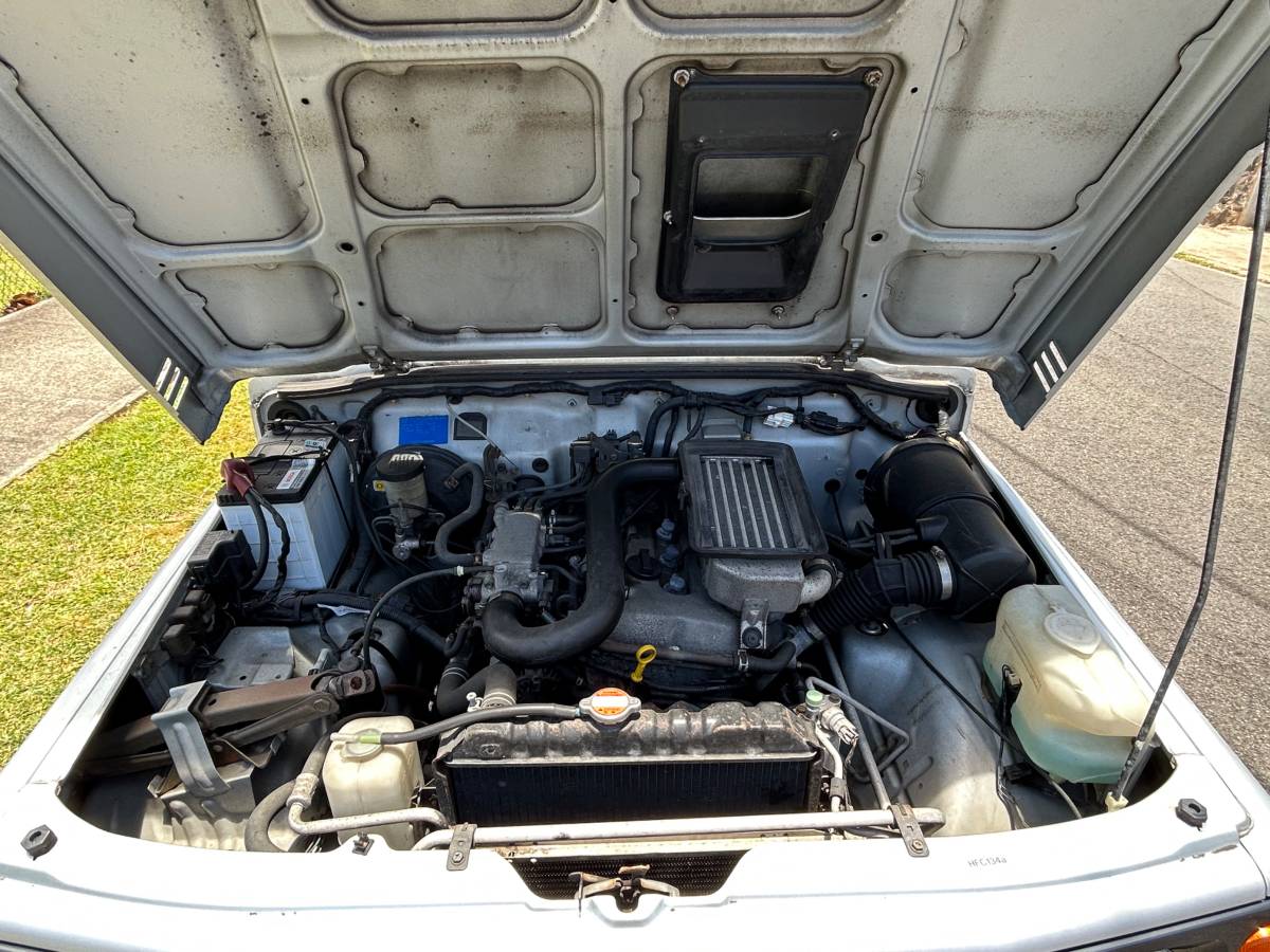 Suzuki-jimny-1995-silver-9