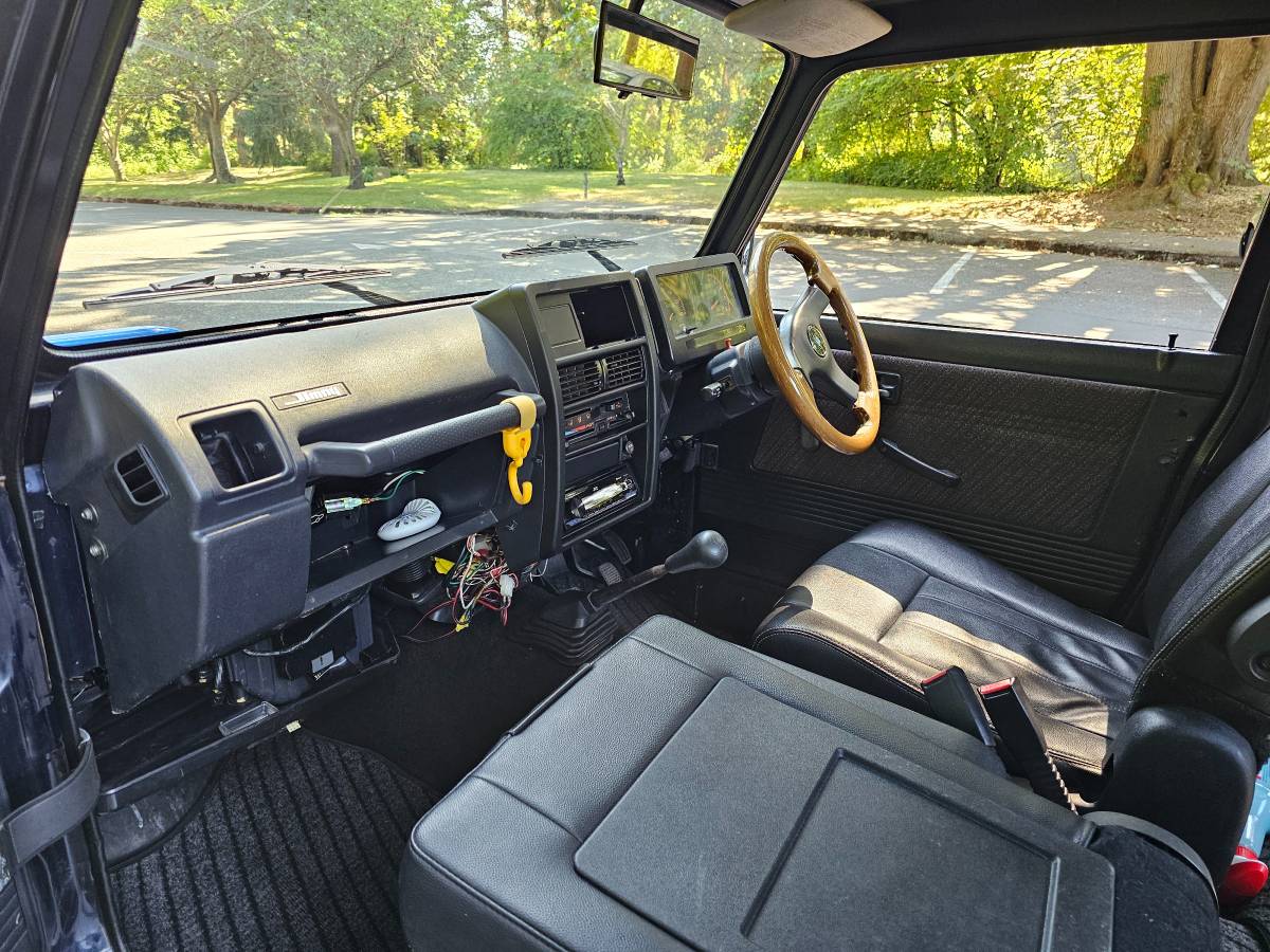 Suzuki-jimny-samurai-1993-blue-10
