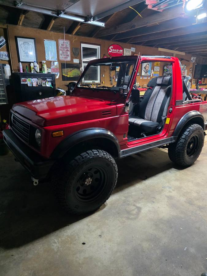 Suzuki-samurai-1986-red-1