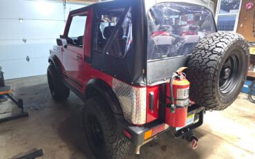 Suzuki-samurai-1986-red-2